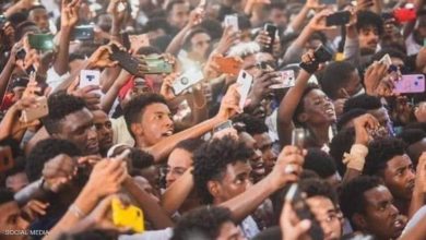 السودان : “القونات”.. ظاهرة غنائية تجتاح الساحة السودانية